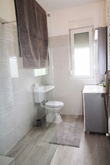 7-Bedroom Villa in Ližnjan for Up to 13