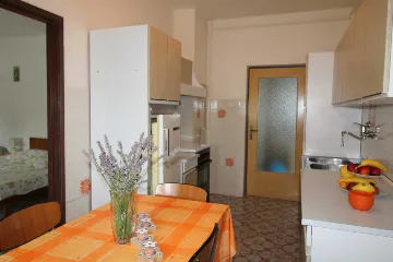 7-Bedroom Villa in Ližnjan for Up to 13