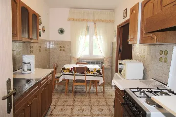 7-Bedroom Villa in Ližnjan for Up to 13