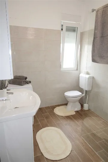 7-Bedroom Villa in Ližnjan for Up to 13