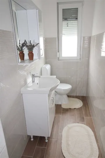 7-Bedroom Villa in Ližnjan for Up to 13