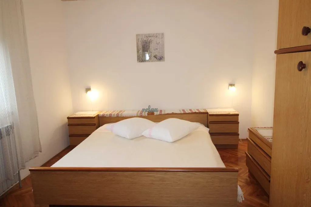 7-Bedroom Villa in Ližnjan for Up to 13