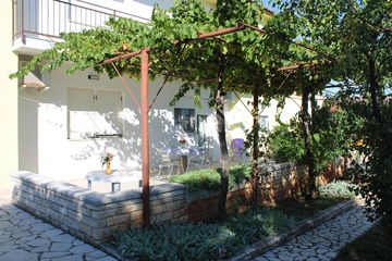 7-Bedroom Villa in Ližnjan for Up to 13