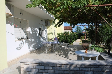 7-Bedroom Villa in Ližnjan for Up to 13