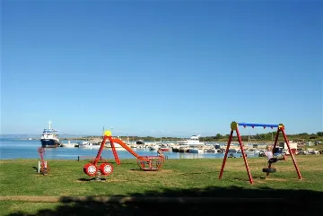 7-Bedroom Villa in Ližnjan for Up to 13