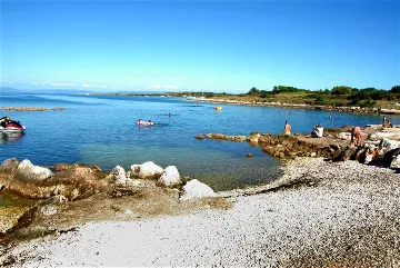 7-Bedroom Villa in Ližnjan for Up to 13