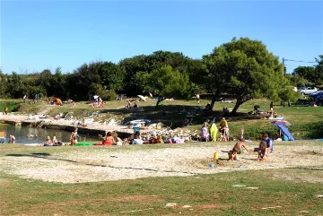 7-Bedroom Villa in Ližnjan for Up to 13