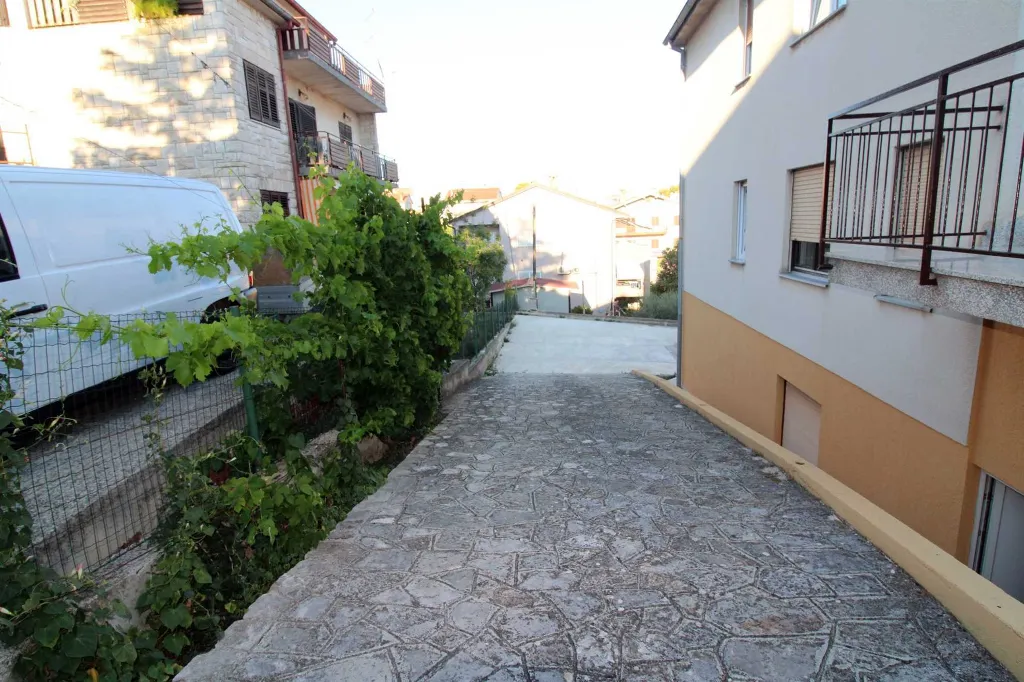 3-Bedroom Apartment in Pula for 5 Guests