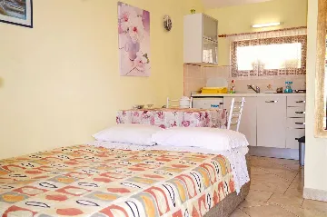 Studio in Pula for 2 Guests with Parking