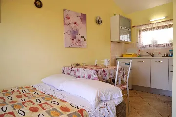 Studio in Pula for 2 Guests with Parking