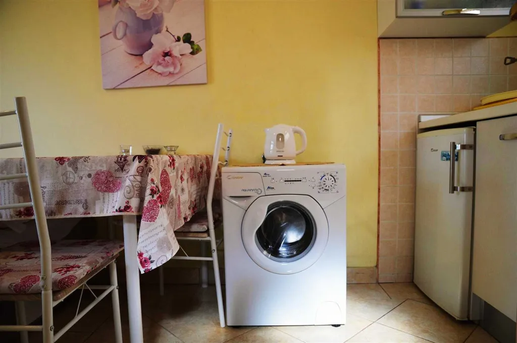 Studio in Pula for 2 Guests with Parking