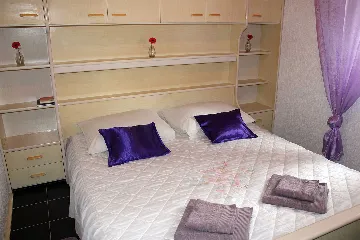 Pula Center Apartment with Terrace for 3-4 Guests