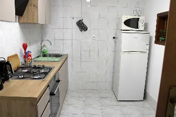 Pula Center Apartment with Terrace for 3-4 Guests