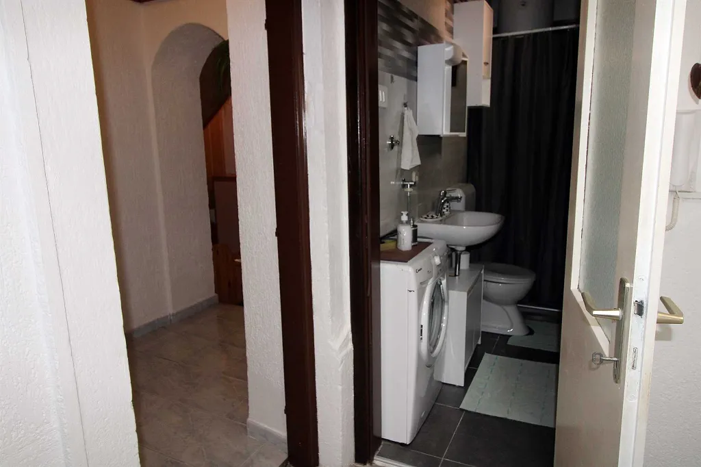 Pula Center Apartment with Terrace for 3-4 Guests