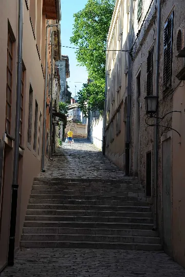 Pula Center Apartment with Terrace for 3-4 Guests