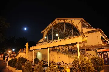 Pula Center Apartment with Terrace for 3-4 Guests