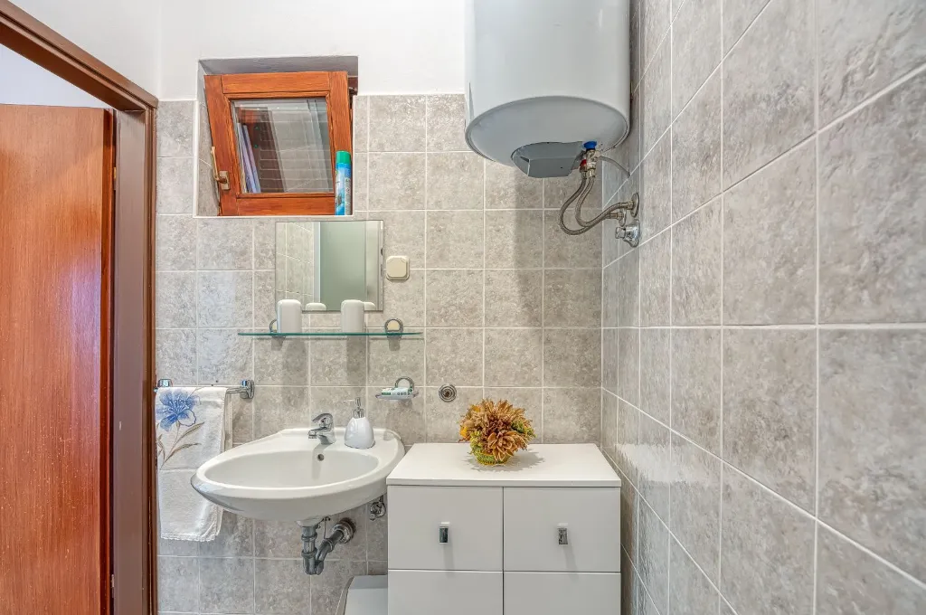 Apartment for 2 with BBQ and Yard in Fažana