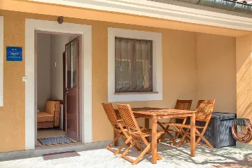 Pet-Friendly 2-Bedroom Apartment in Vinkuran