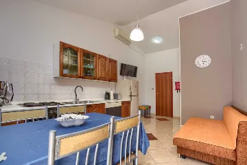 Pet-Friendly 2-Bedroom Apartment in Vinkuran