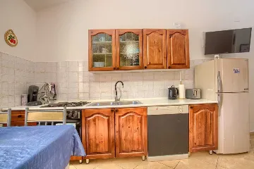 Pet-Friendly 2-Bedroom Apartment in Vinkuran