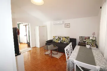 1-Bedroom Apartment in Premantura with Parking