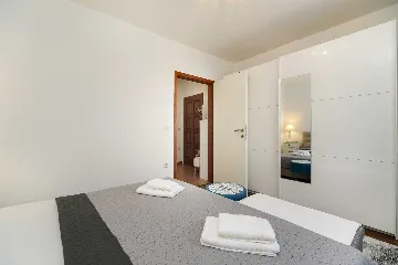 1-Bedroom Apartment with Parking in Jadreški