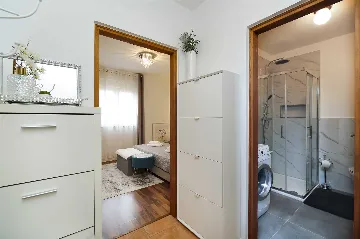 1-Bedroom Apartment with Parking in Jadreški