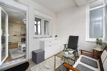 1-Bedroom Apartment with Parking in Jadreški