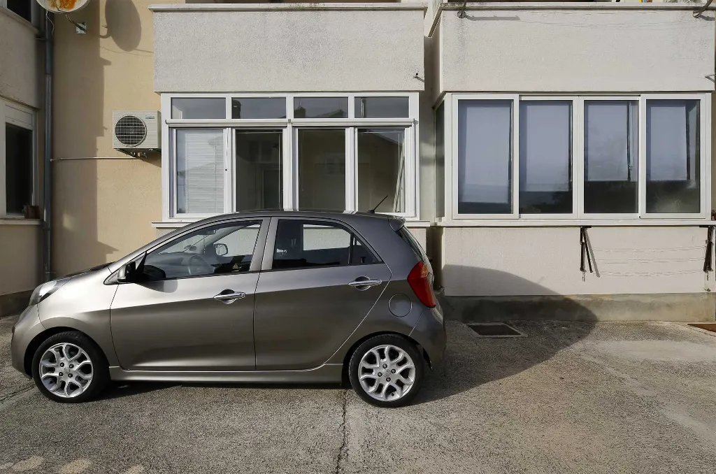 1-Bedroom Apartment with Parking in Jadreški