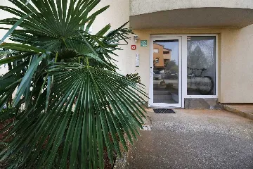 1-Bedroom Apartment with Parking in Jadreški