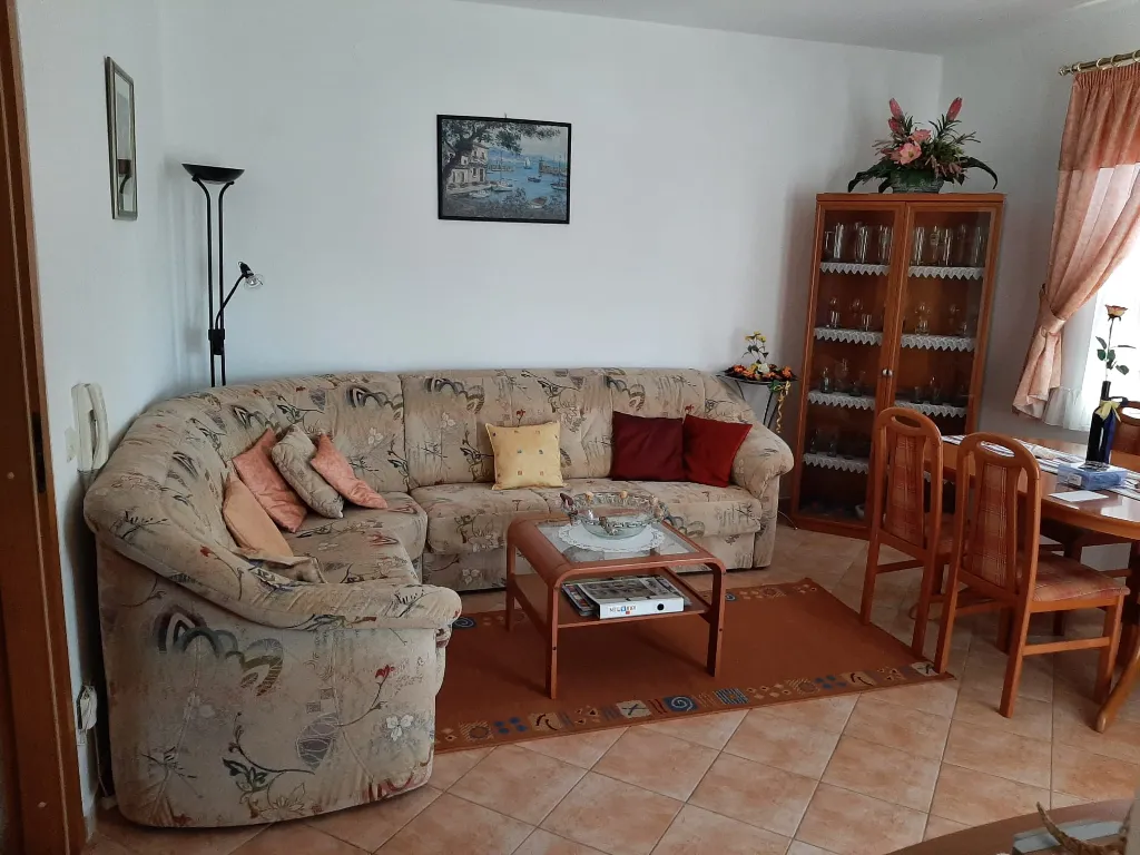 One-Bedroom Apartment in Premantura for up to 4