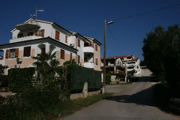 One-Bedroom Apartment in Premantura for up to 4