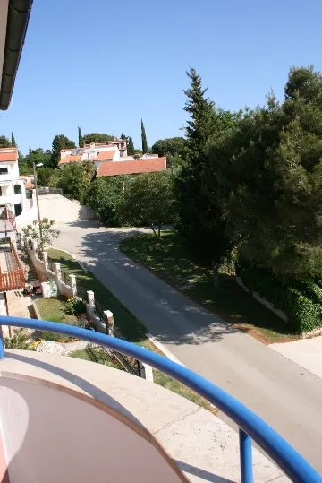 One-Bedroom Apartment in Premantura for up to 4