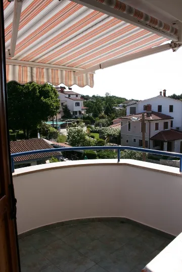 One-Bedroom Apartment in Premantura for up to 4