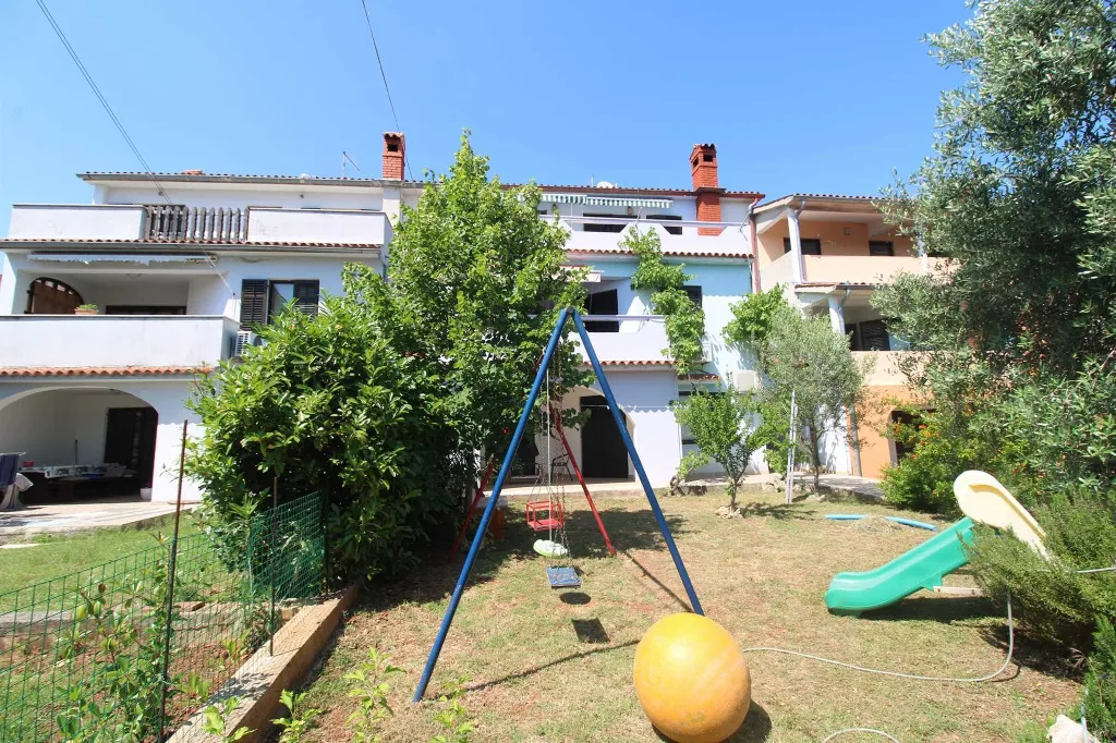 1-Bedroom Apartment in Vinkuran for Up to 4 Guests