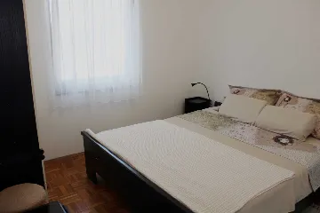 One-Bedroom Apartment for 3 in Premantura