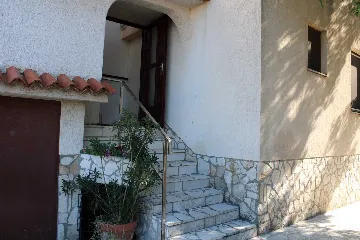 One-Bedroom Apartment for 3 in Premantura