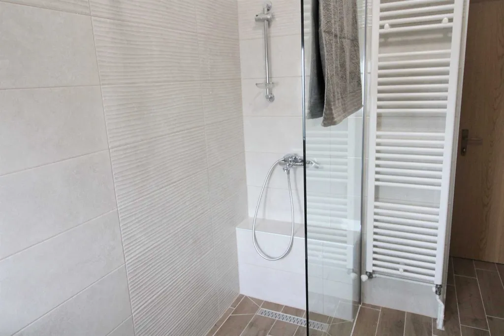 3-Bedroom Apartment in Ližnjan for up to 5