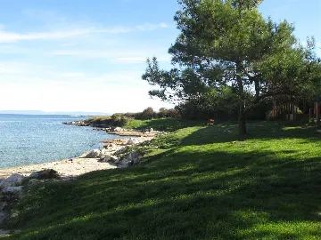 3-Bedroom Apartment in Ližnjan for up to 5