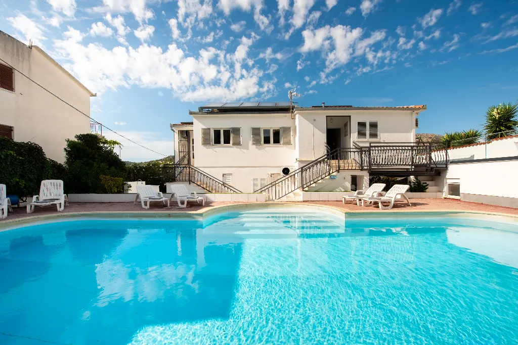 Seaside Escape Apartment Seget Vranjica