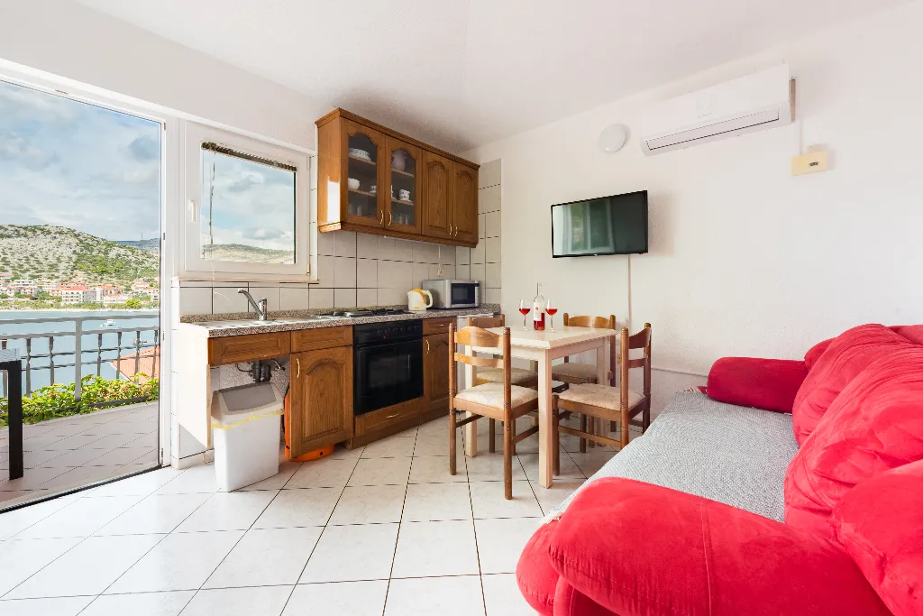 Coastal Serenity Apartment Seget Vranjica