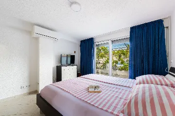 Adriatic Coast Retreat Apartment, Seget Vranjica