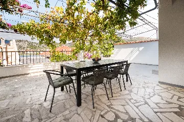 Adriatic Coast Retreat Apartment, Seget Vranjica