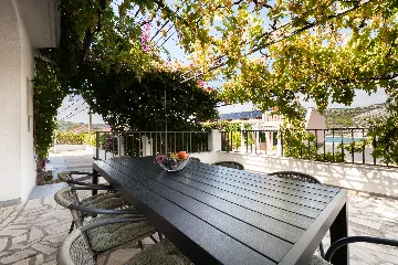 Adriatic Coast Retreat Apartment, Seget Vranjica