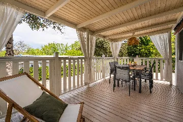 Two-Bedroom Mobile Home in Vrsar for 4 Guests