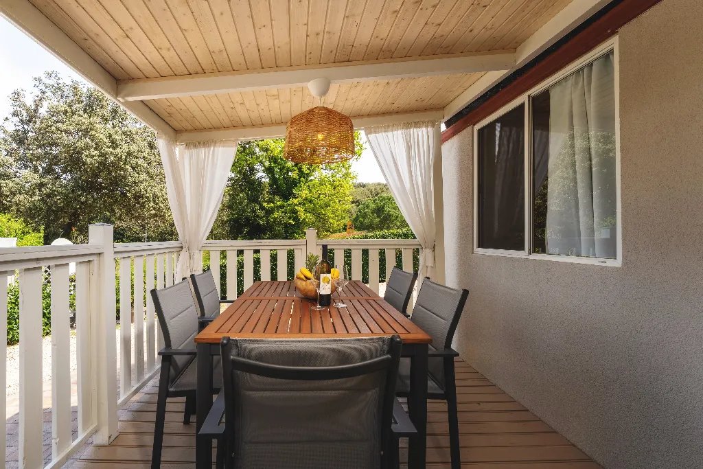 Two-Bedroom Mobile Home in Vrsar for 4 Guests