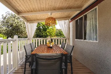 Two-Bedroom Mobile Home in Vrsar for 4 Guests