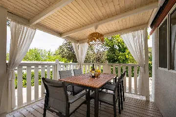 Two-Bedroom Mobile Home in Vrsar for 4 Guests