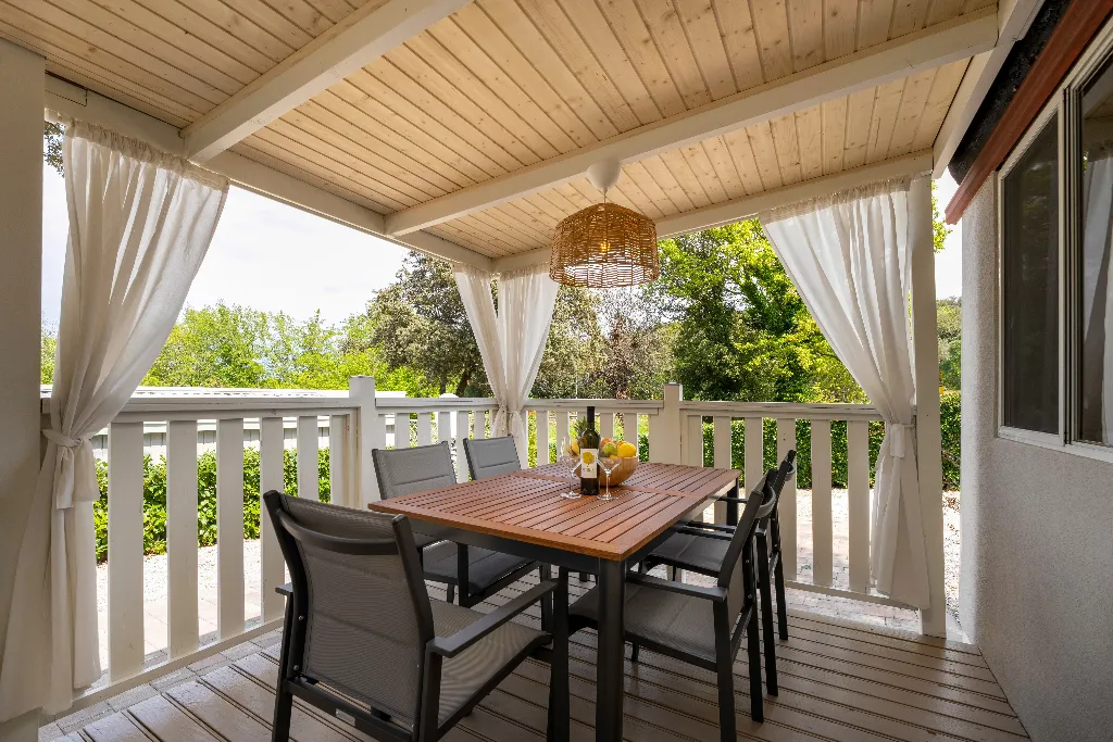 Two-Bedroom Mobile Home in Vrsar for 4 Guests
