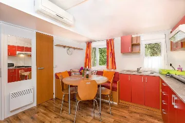 Mobile Home in Vrsar for Up to 8 Guests